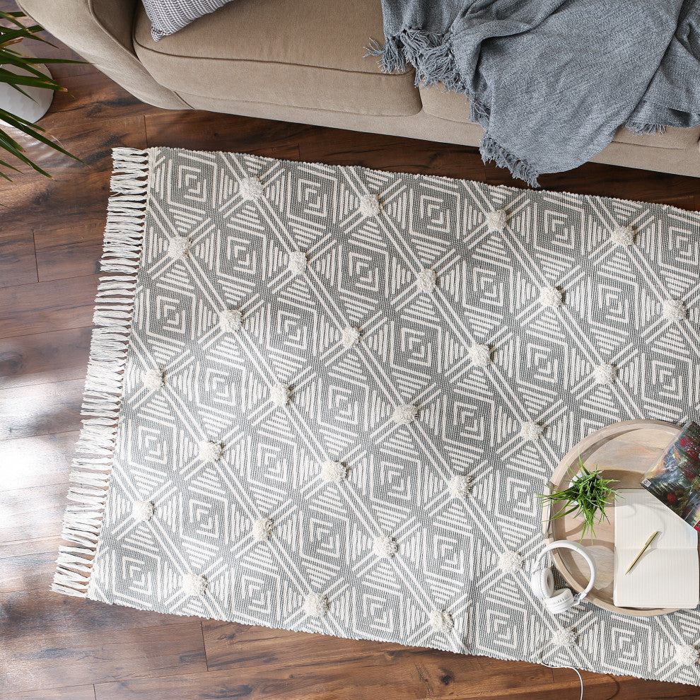 Gray Diamond Printed Off-White Hand-Loomed Shag Rug 4x6 ft.