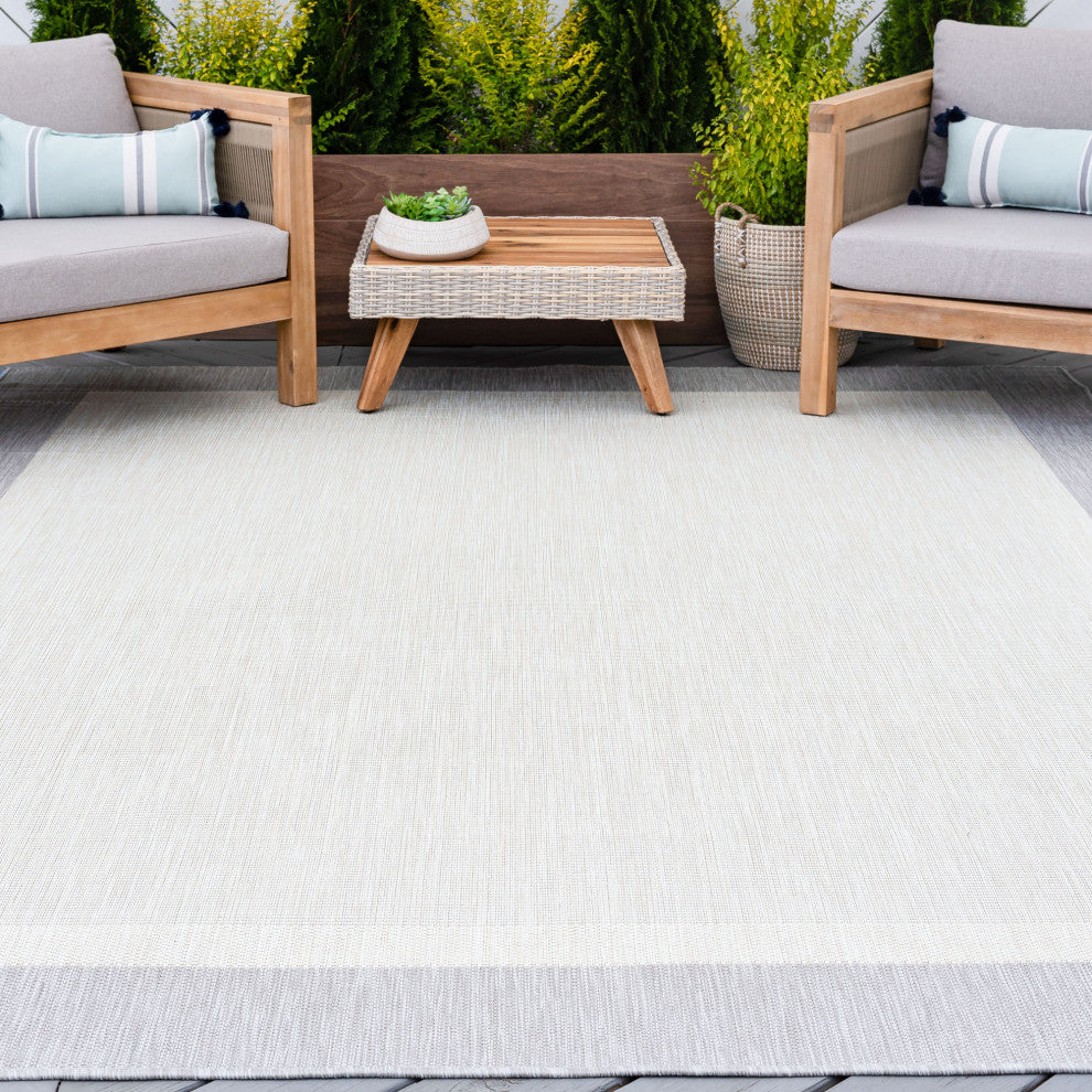 Dania Transitional Solid Border Gray/Cream Indoor/Outdoor Area Rug, 5'x7'