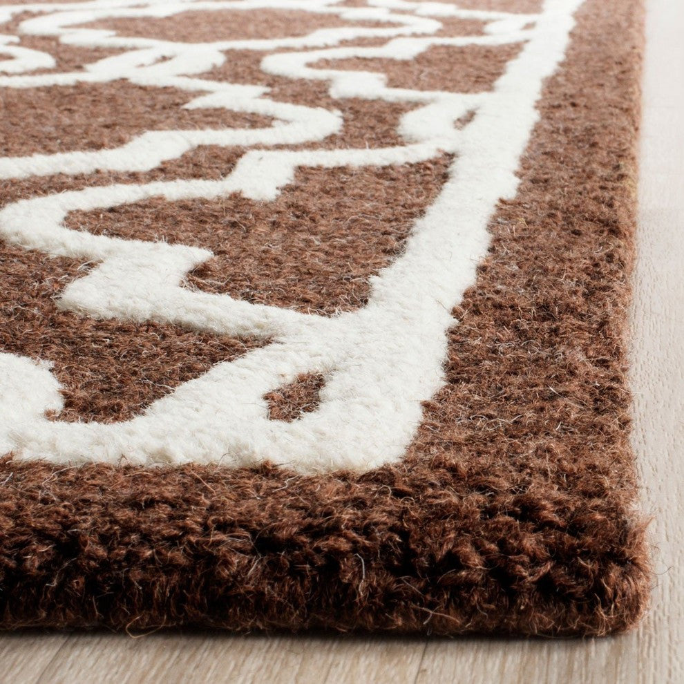 Safavieh Cambridge CAM131H 6'' Round Dark Brown Rug