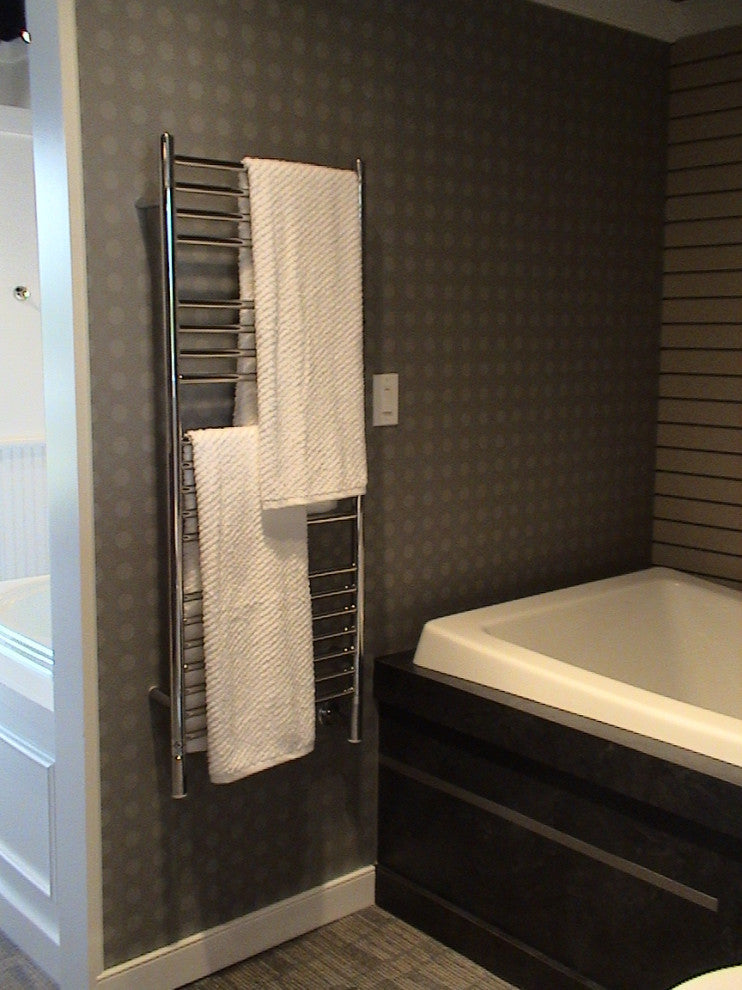 Jeeves Model D-Straight 20-Bar Hardwired Electric Towel Warmer, Polished