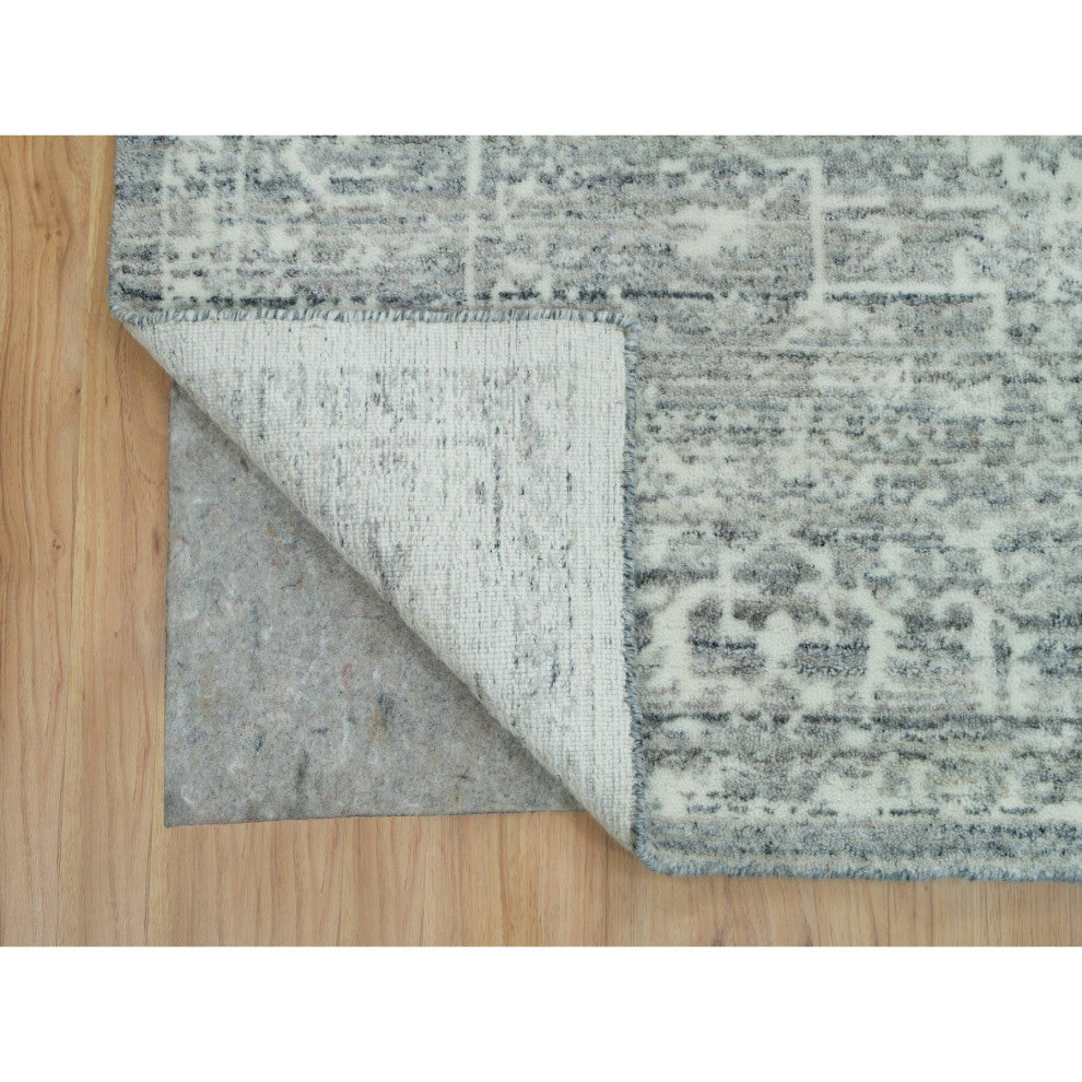 Cloudy Gray Karajeh Design 100% Wool Hand Loomed Oriental Rug, 8'11"x12'