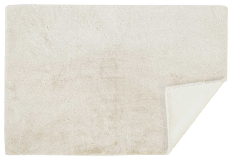HomeRoots Luxe Faux Rabbit Fur Rectangular Rug 5' x 8' Ivory