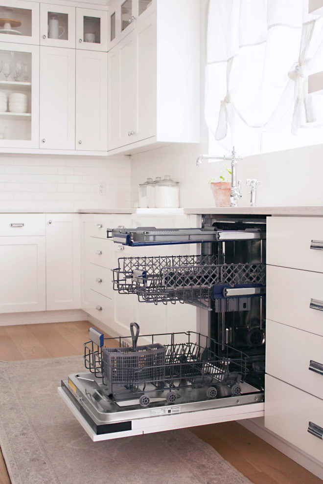 ZLINE Tallac 24" Panel Ready Dishwasher With a Matte Black Handle, DWVZ-24-MB