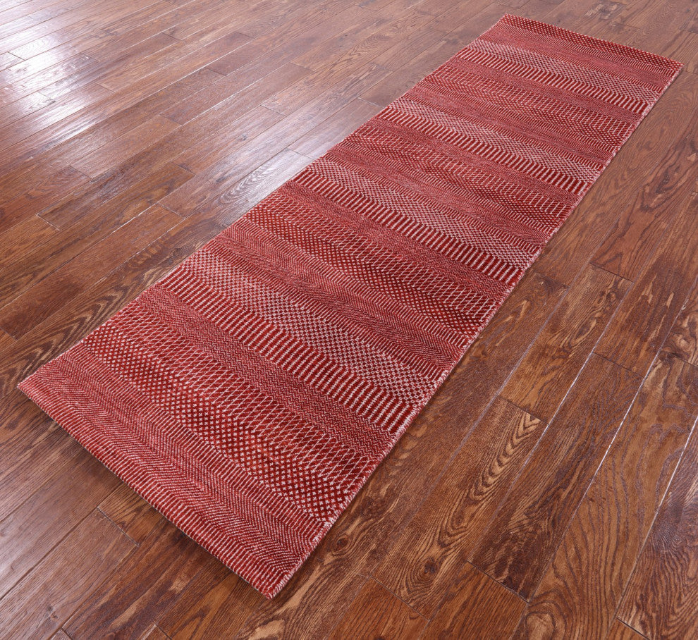 2' 6" X 8' 0" Runner Savannah Grass Hand-Knotted Wool and Silk Rug Q11945