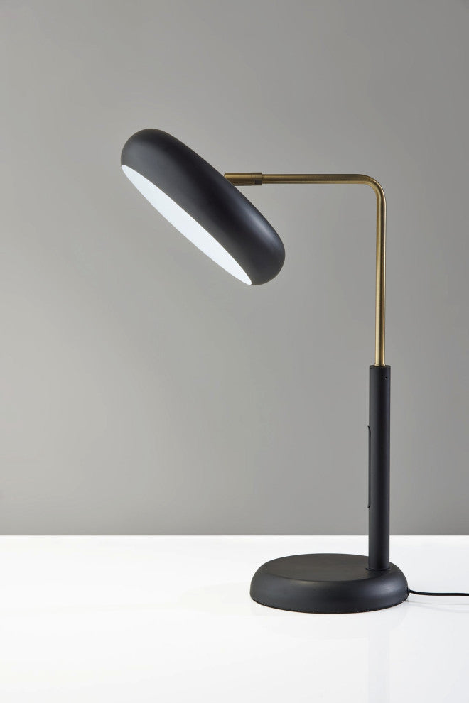 Lawson LED Table Lamp w. Smart Switch