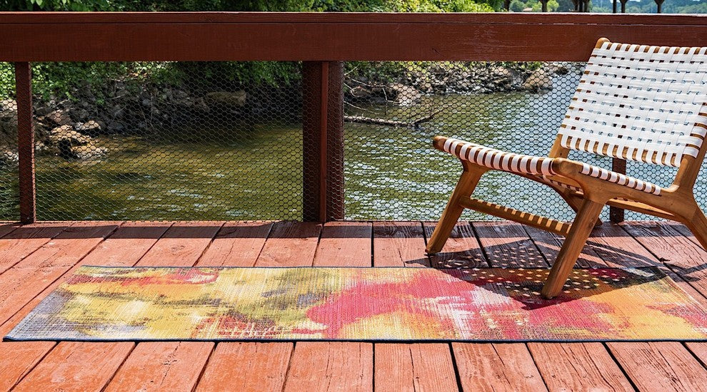 Contemporary Veranda 8' Round Magenta Area Rug