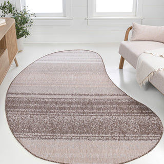 Evan Modern Rustic Organic Curve Indoor/Outdoor Shaped Area Rug