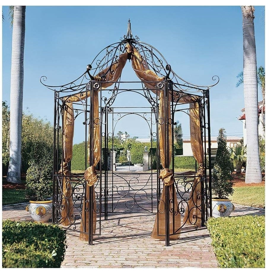 Amelie Gazebo