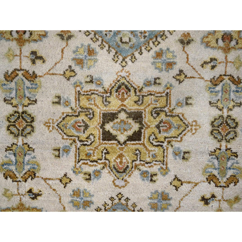 Acoustic White Hand Knotted Karjihooz Soft Wool Runner Rug, 2'7"x7'9"