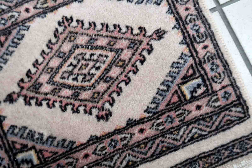 Handmade Vintage Uzbek Bukhara Mat 1.2'x1.3', 39cmx42cm, 1970s
