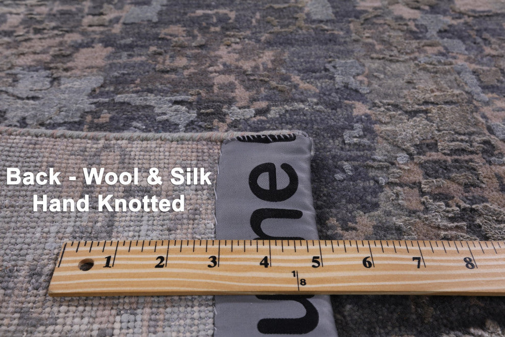 Modern Hand Knotted Wool and Silk Rug 4' 1" X 6' 0" Q7084