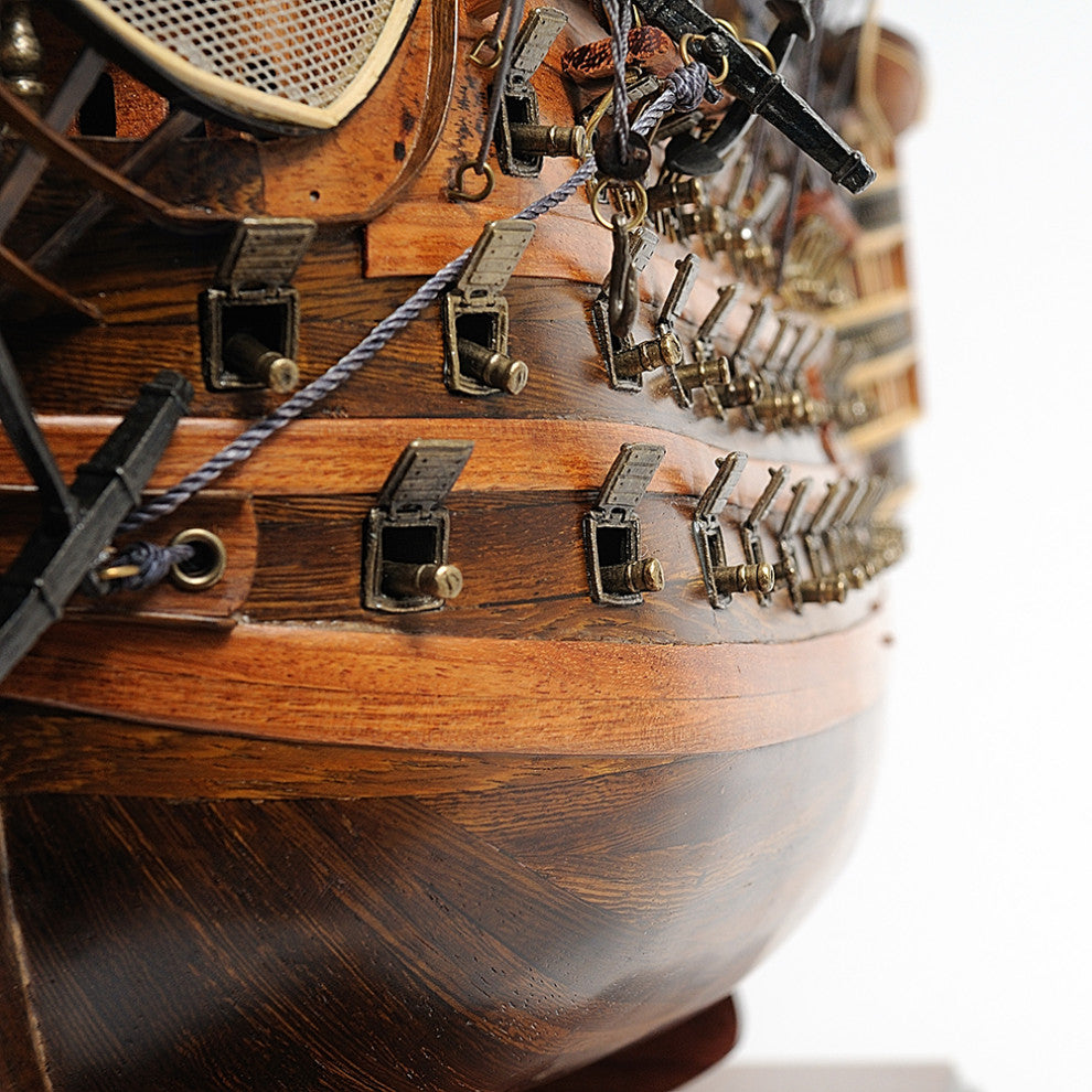 Hms Victory Midsize With Display Case Front Open