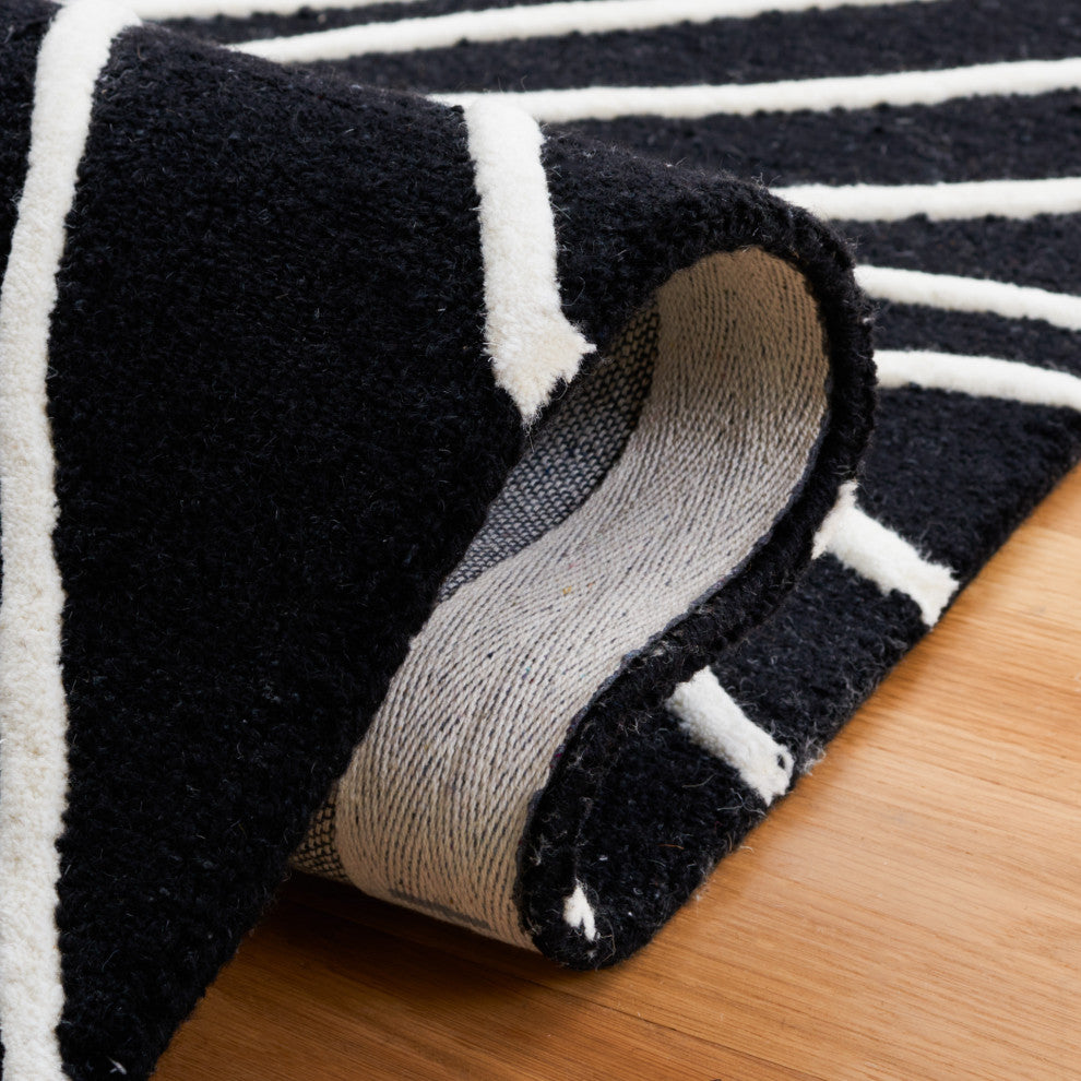 Safavieh Rodeo Drive Collection RD860Z Rug, Black/Ivory, 9' X 12'