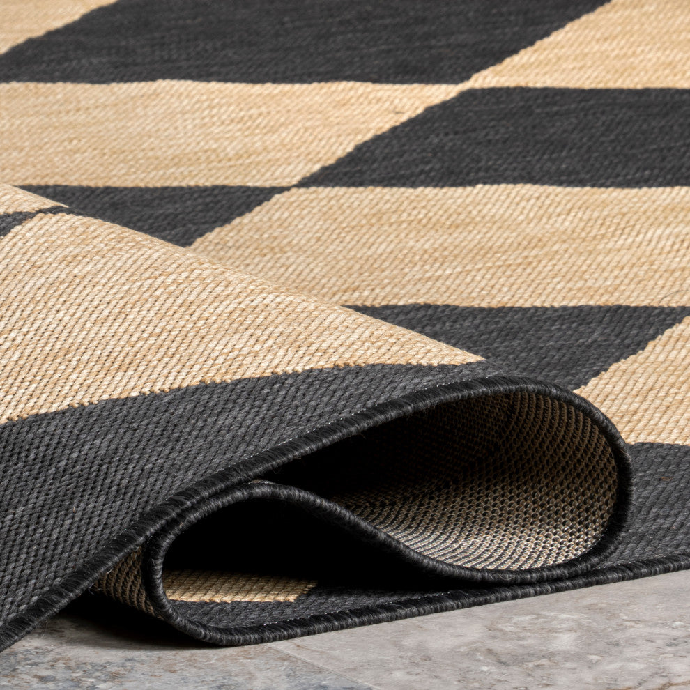 Nuloom Sabina Diamond Trellis Indoor/Outdoor Area Rug, Dark Grey 5'x8'