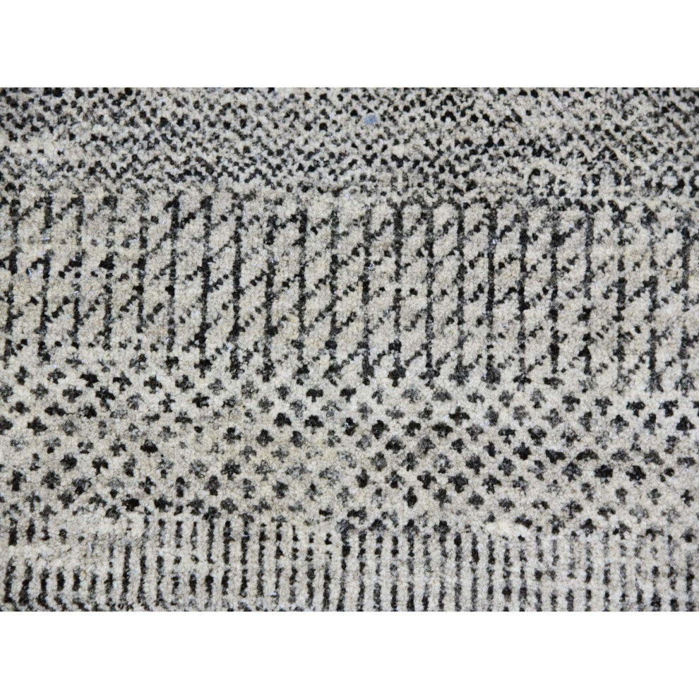 Bright Gray Hand Knotted Grass Design Round Pure Undyed Wool Rug, 7'9"x7'9"