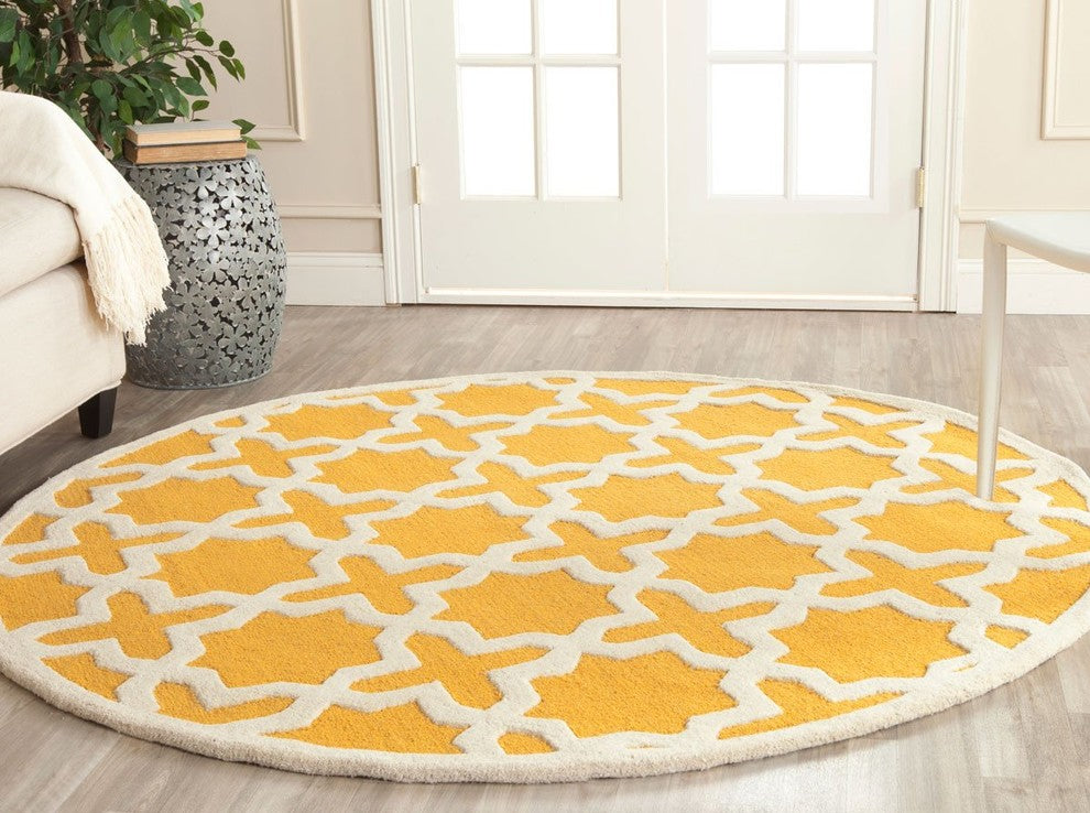 Safavieh Cambridge CAM125Q 6' Round Gold Rug