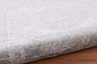 Low-Pile Beck Beige/Gray Rug, Beige, 7'9"x10'