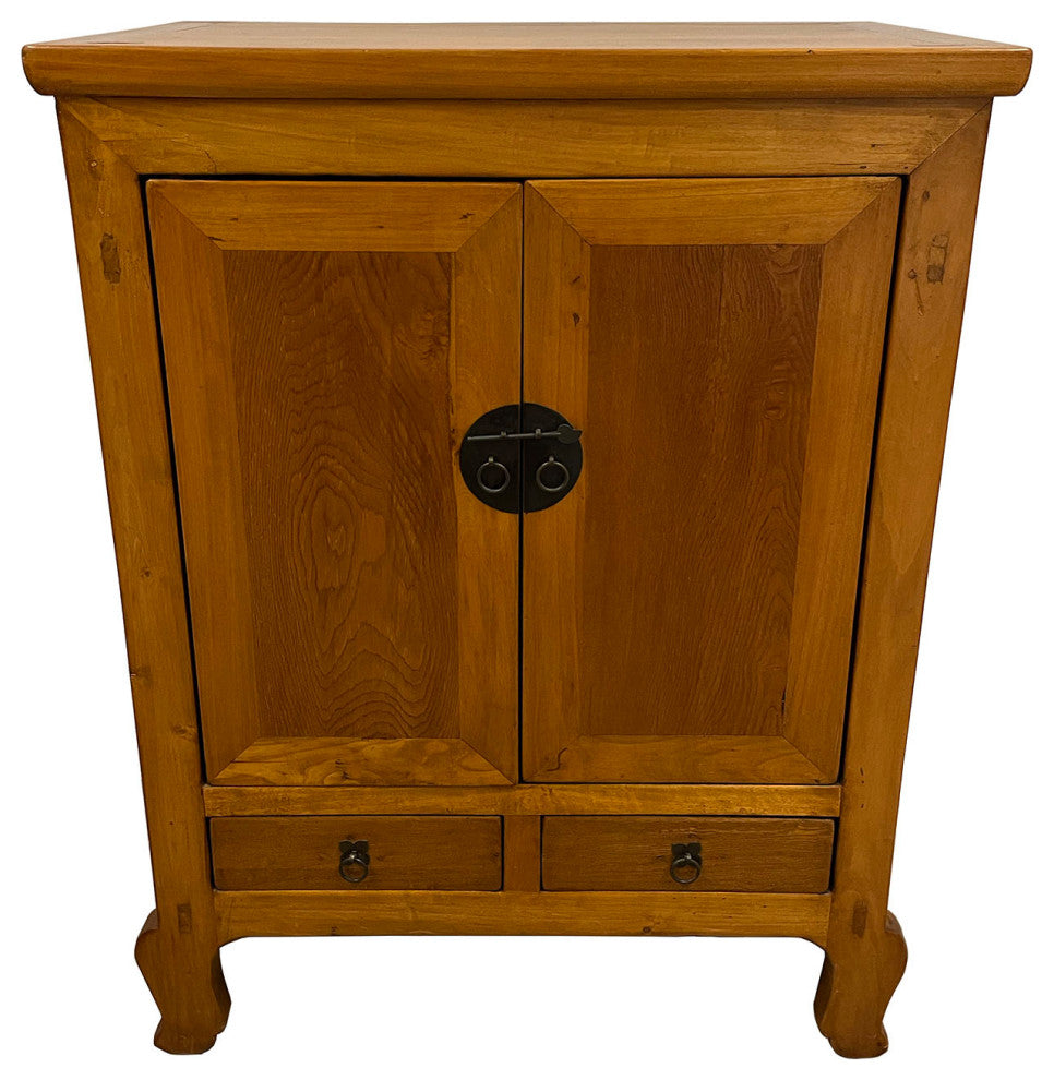 Front view with doors closed; main product image.