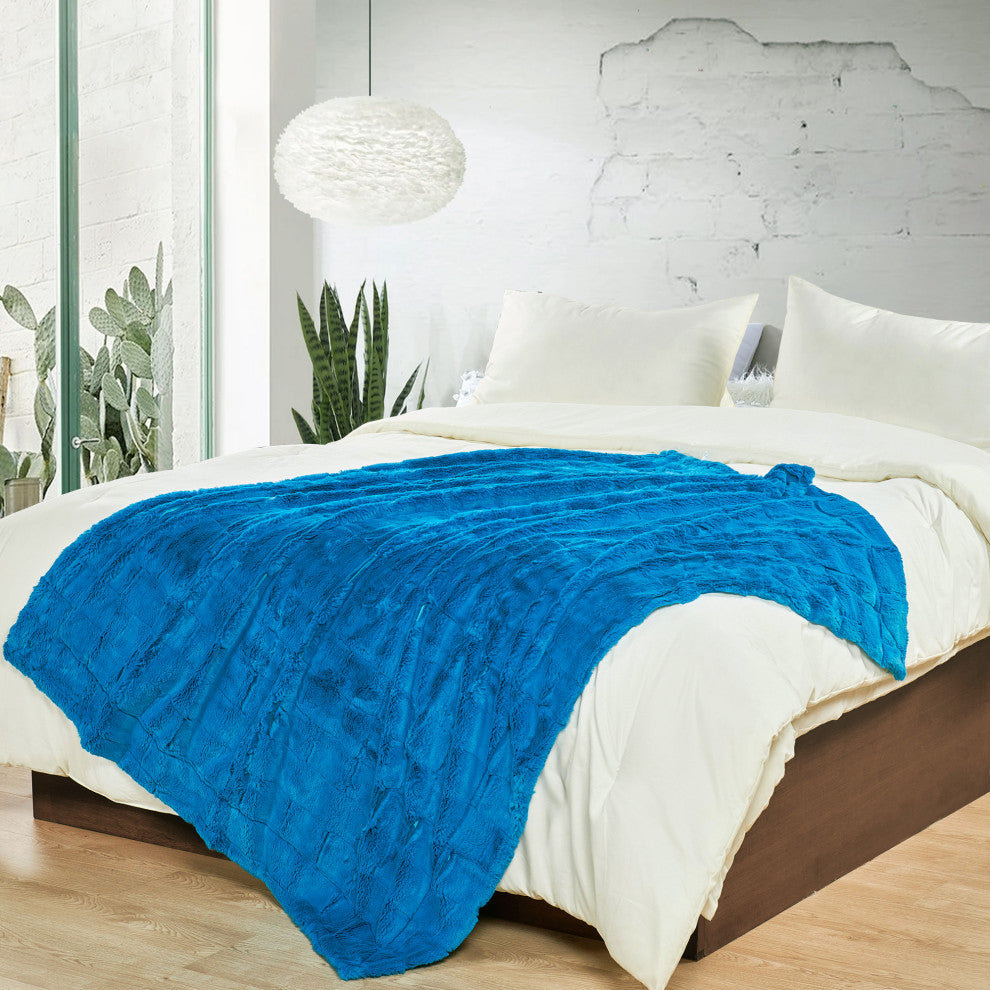 Kasaya Jacquard Supersoft Faux Fur Throw Blanket, Crystal Teal, 50" X 60"