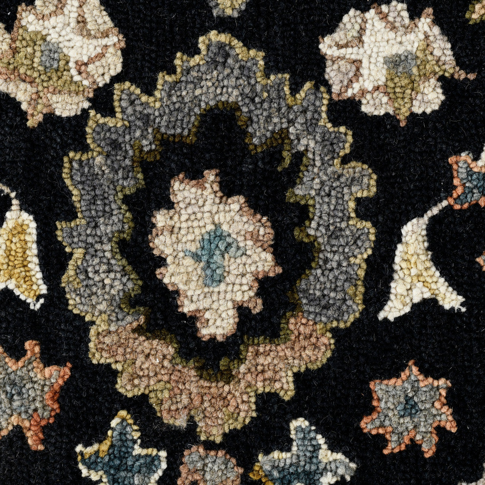 Jackson Traditional Black Hand-Hooked Area Rug 2' x 3'