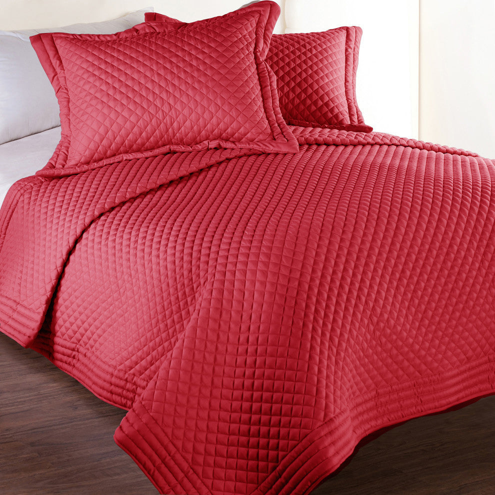 Lotus Home Diamondesque Water and Stain Resistant Quilt, Red, Twin