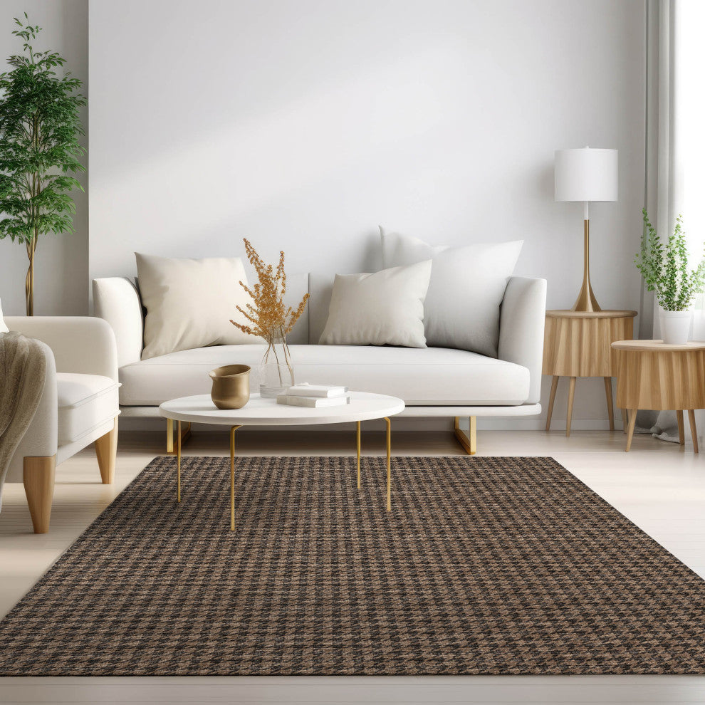 Indoor/Outdoor Hinton HN1 Chocolate Machine Washable 3' x 5' Rug