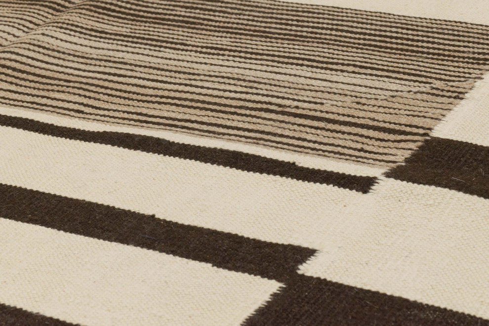 New Handwoven Turkish Kilim Rug 5' 11" x 7' 7", 71 in. x 91 in.