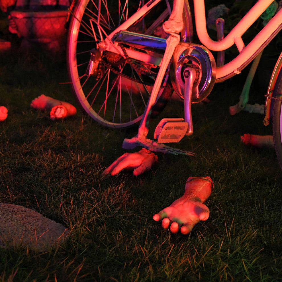 5pcs Severed Hands Feet Prank Props Bloody Broken Body  Halloween Decoration