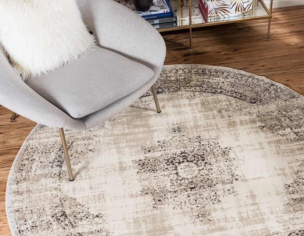 Traditional Newcastle 6' Round Creme Area Rug