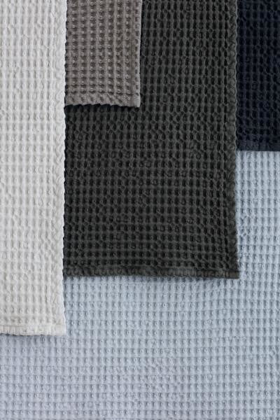 Caro Jumbo Waffle Bath Towel, Microchip, 28"x55"