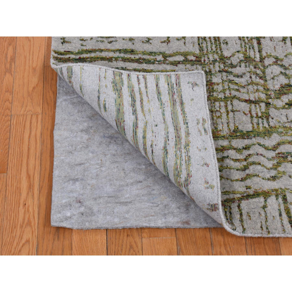 Goose Gray Modern Fine Jacquard Hand Loomed Wool and Art Silk Rug 6'x8'9"