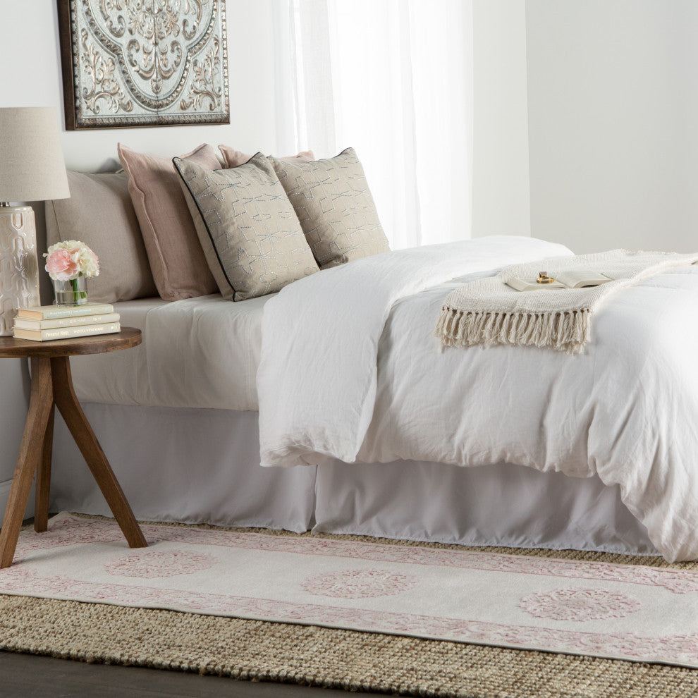Jaipur Living Malo Medallion Pink/White Area Rug, 2'x3'