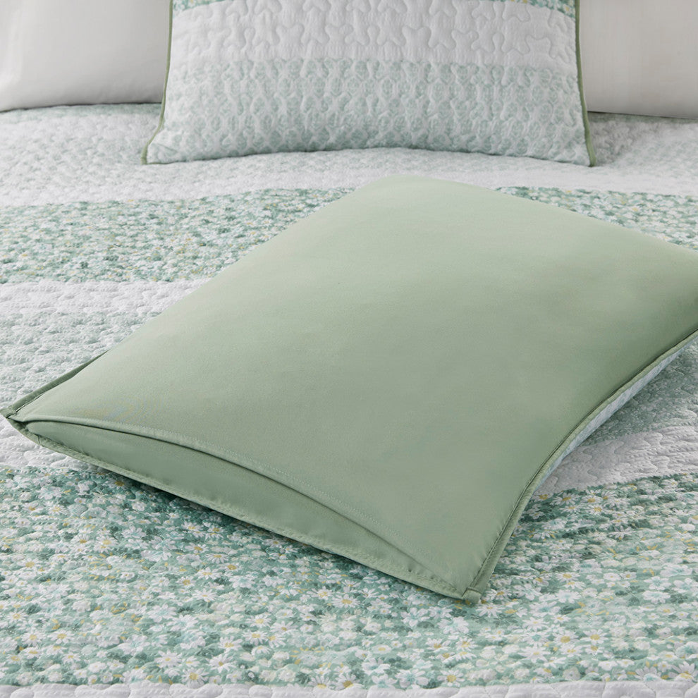Madison Park Caralie 4 Piece Seersucker Quilt Set With Throw Pillow