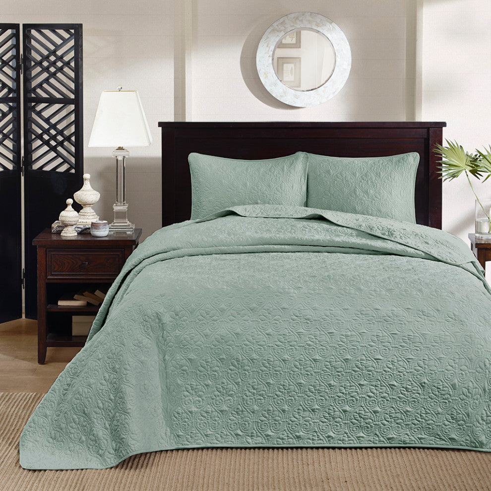 Madison Park Quebec Reversible Bedspread Set, Seafoam