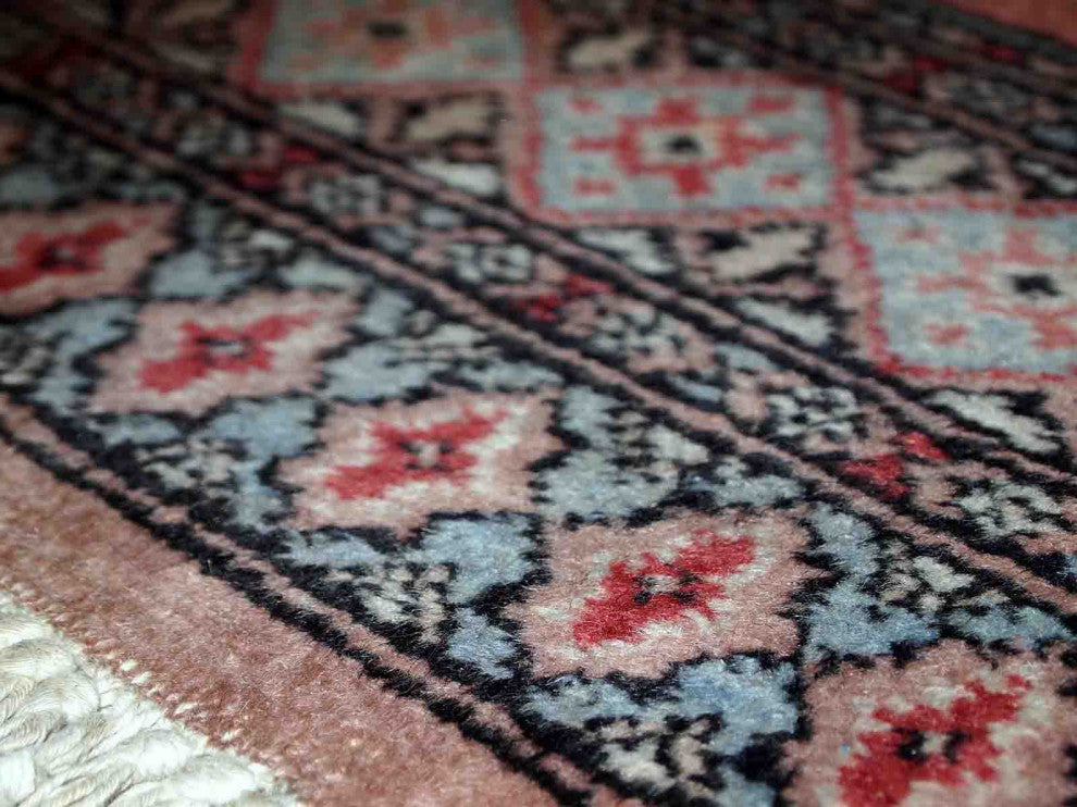 Handmade vintage Uzbek Bukhara rug 2.6' x 3.8' (81cm x 118cm) 1960s