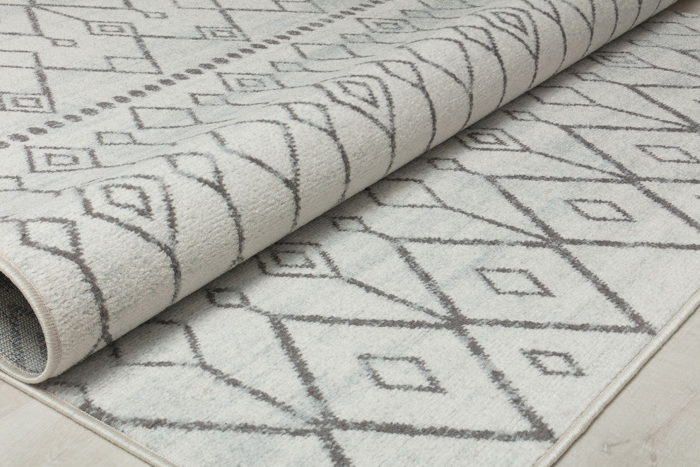Cove Linen White Moroccan Tribal White Area Rug, 2'6" X 4'