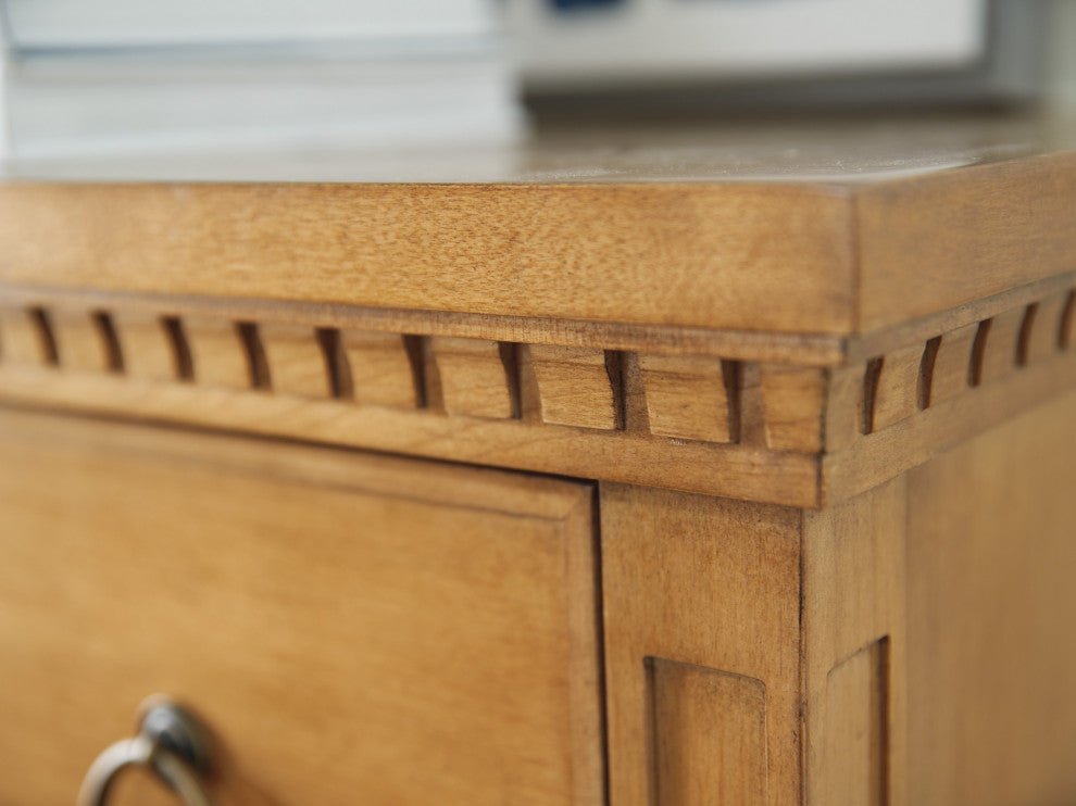 Dartmoor Bachelors Chest