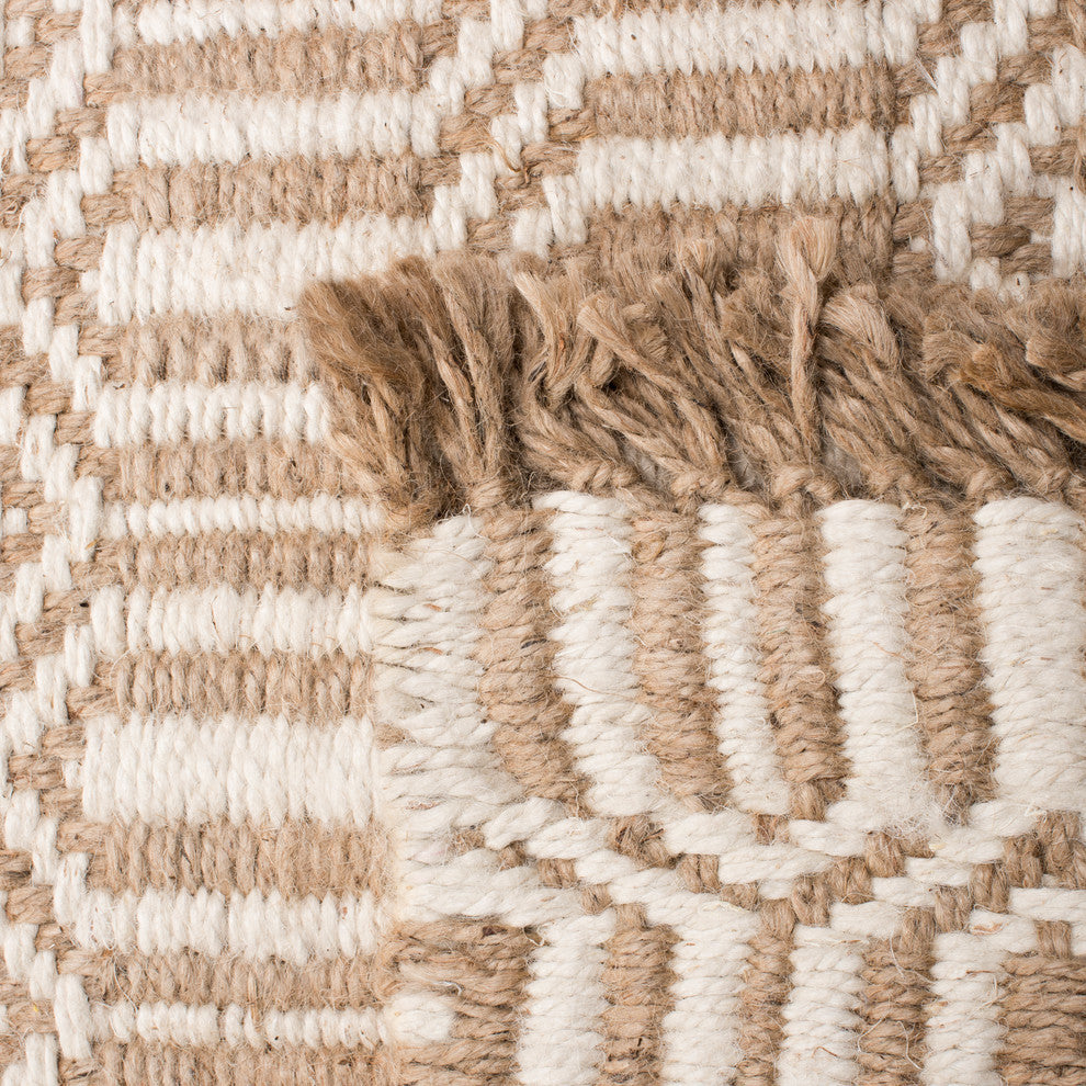 Safavieh Natural Fiber Collection NF184 Rug, Natural/Ivory, 7' Square