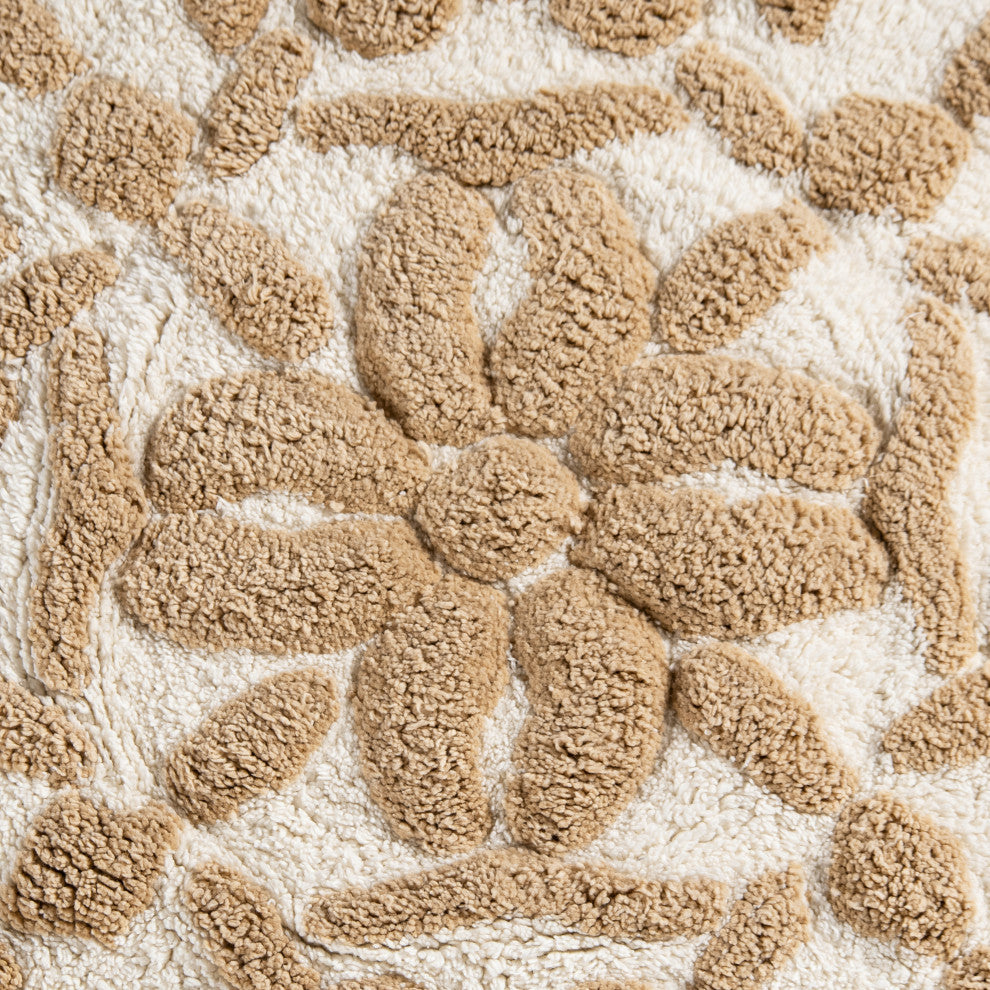 Cambridge Round Tufted Bath Mat With Tassels, Ivory/Beige