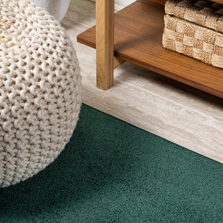 Haze Solid Low-Pile Runner Rug, Emerald, 3 X 5 Oval