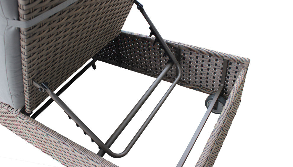 Florence Wheeled Chaise Set of 2 Outdoor Wicker Patio Furniture in Aruba