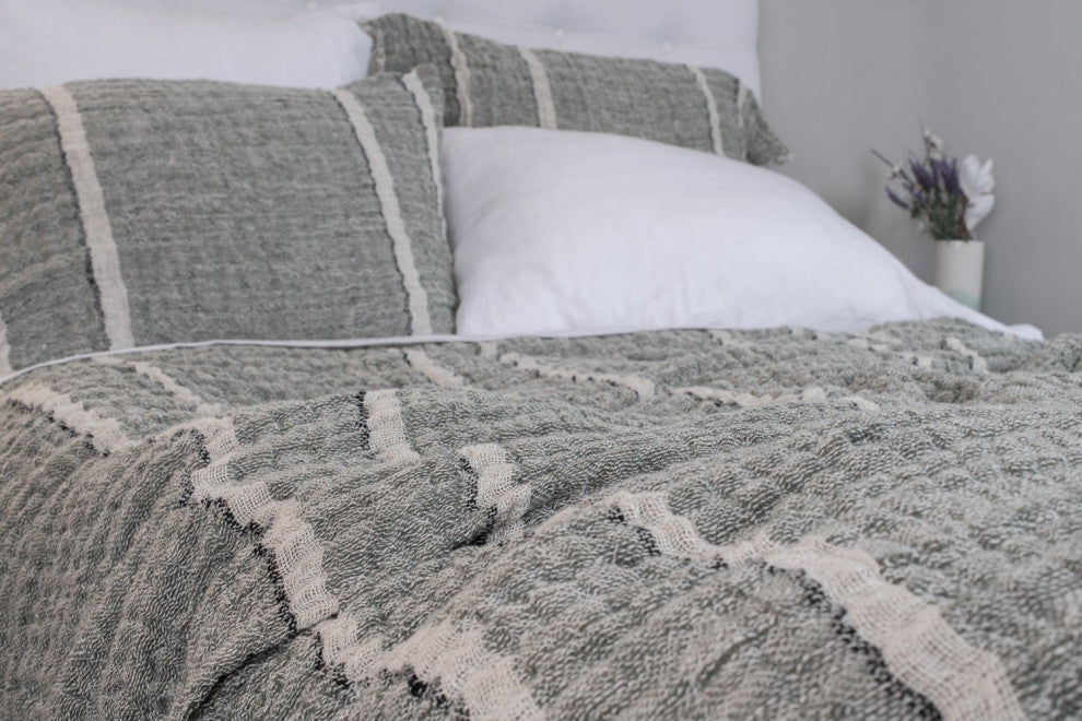 Akin, Coverlet, Kale, QN/KG