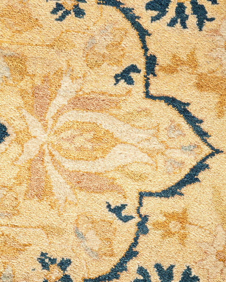 Mckenzie, One-of-a-Kind Hand-Knotted Area Rug Ivory, 10'0"x13'10"