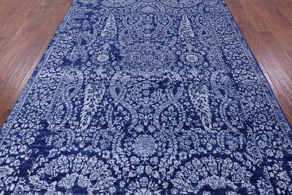 6' 0" X 9' 5" Wool & Silk Persian Hand Knotted Rug - Q15524