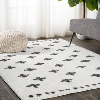 Cristo Berber Geometric Shag Rug, White/Black, 4'x6'