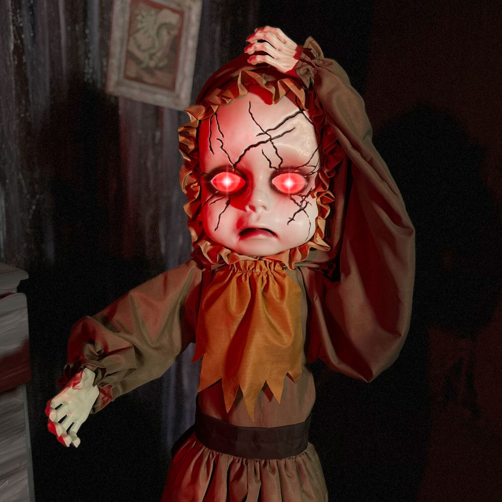 Lifesize Animatronic Demon Girl, Lights and Sound