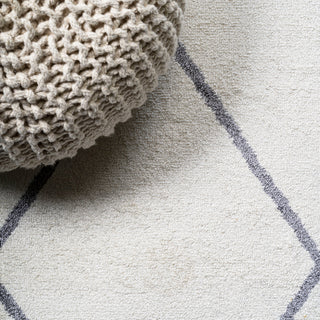 Cole Minimalist Diamond Trellis White/Gray 5' Round Area Rug