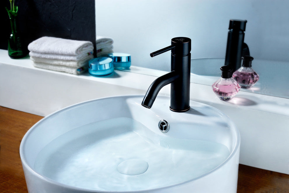 Bravo Series Single Handle Bathroom Sink Faucet in Oil Rubbed Bronze