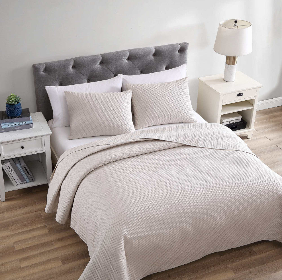 The Nesting Company Aspen 3 Piece Quilt and Pillow Sham Set - Queen - Taupe