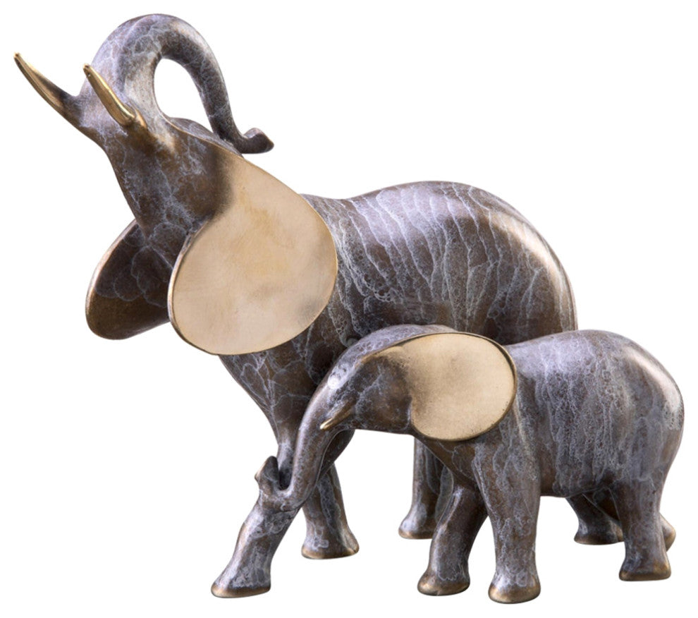Elephant Mama and Baby Sculpture.